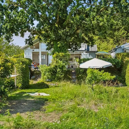 Snari - 10m From The Sea By Interhome