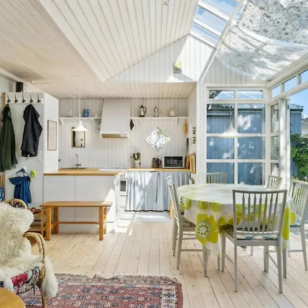 Snari - 10m From The Sea By Interhome Feriehus