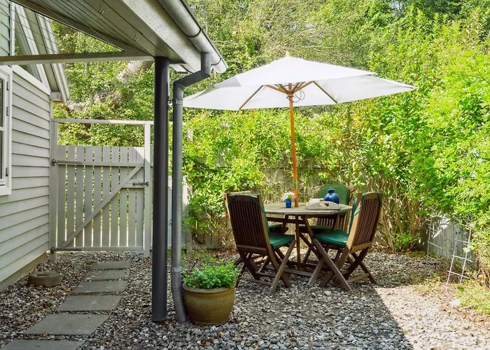 Snari - 10m From The Sea By Interhome *