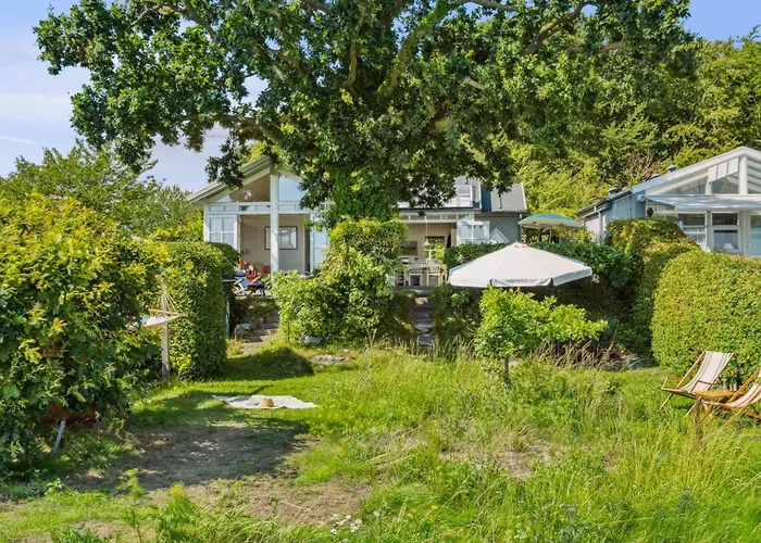 Snari - 10m From The Sea By Interhome