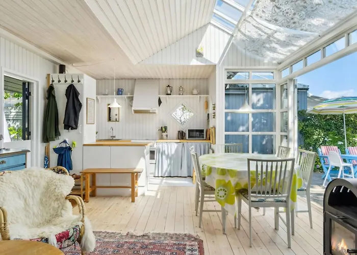 Snari - 10m From The Sea By Interhome